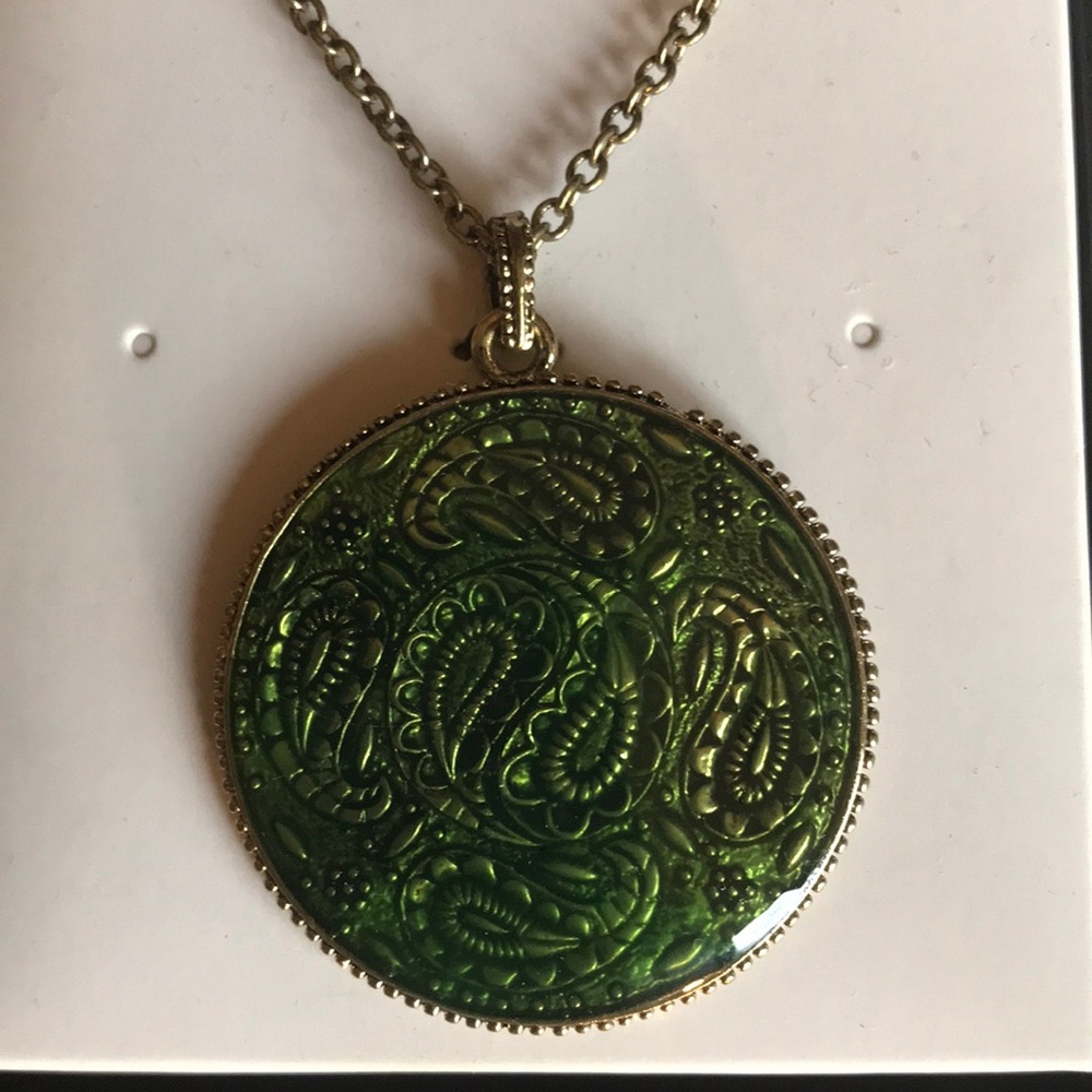 Gorgeous 1928 green & gold medallion necklace